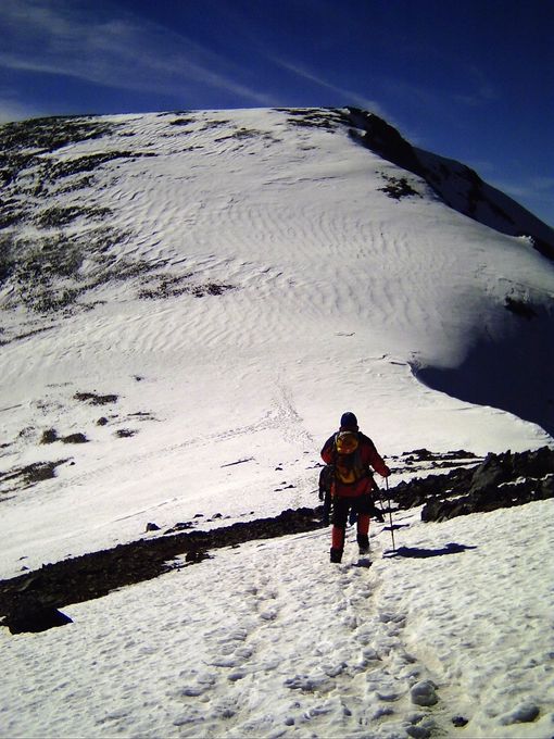 La última rampa antes de alcanzar la cima del Ras