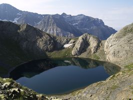 Ibón de Bernatuara
