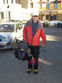 A la salida del Albergue Universitario en Sierra Nevada (Granada)