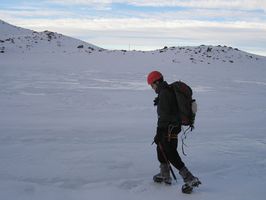 Caminando por la Laguna de la Mosca en Sierra Nevada (Granada)