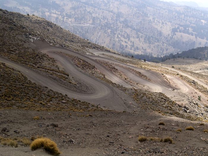 Pista que conduce a la cima de Sierra Negra
