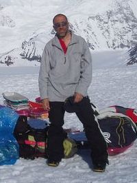 Fotograf�a de Joan Rodr�guez en el campamento base del Monte McKinley (Alaska, Estados Unidos)