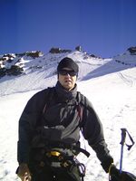 Camino de la cima del Gran Paradiso (Italia)